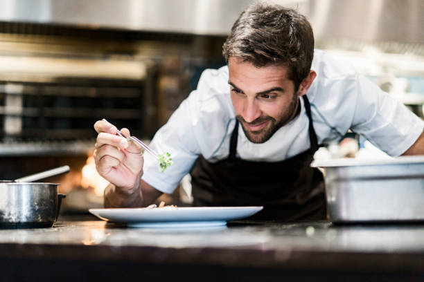 Comment le cuisiniste à Nogent-sur-Marne s’adaptent-ils aux préférences et aux besoins spécifiques des clients en matière de style et de fonctionnalité ?