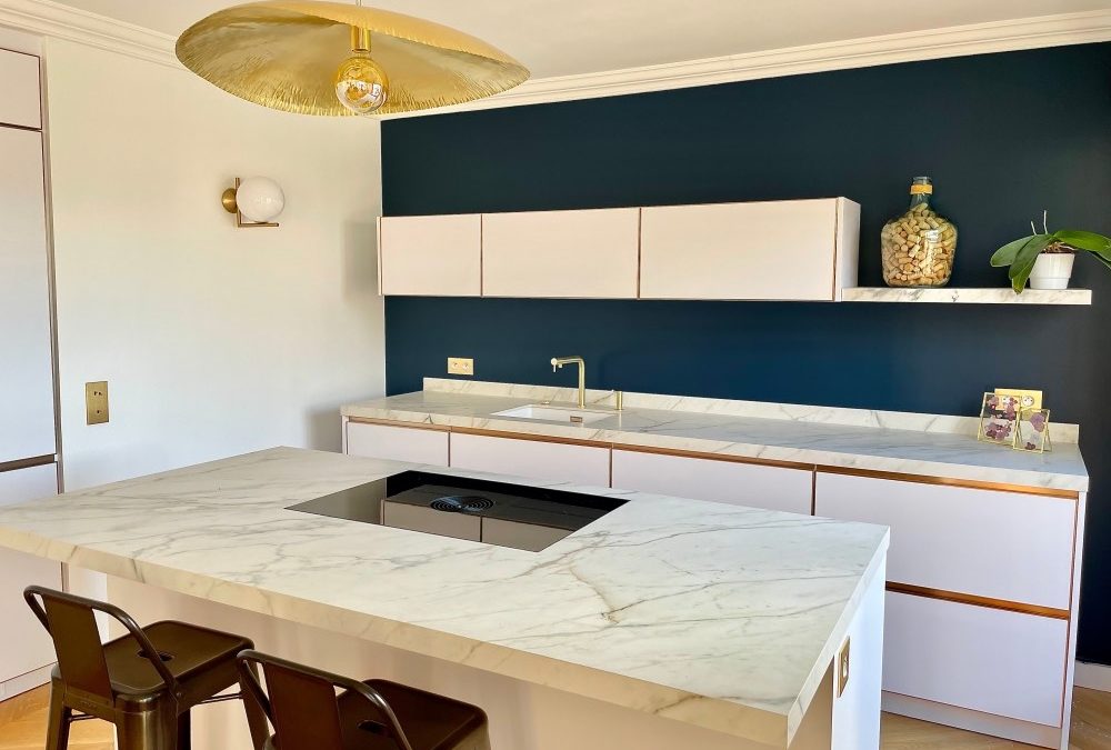 Quels sont les avantages principaux d’opter pour une cuisine sur mesure à Bry-sur-Marne?