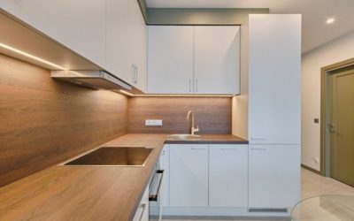 Comment un concepteur de cuisine au Perreux-sur-Marne optimise-t-il l’espace dans un appartement ?